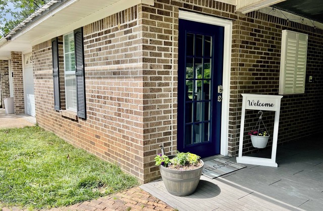 Spacious 1-bedroom guesthouse in lovely Wiggins with WiFi, AC