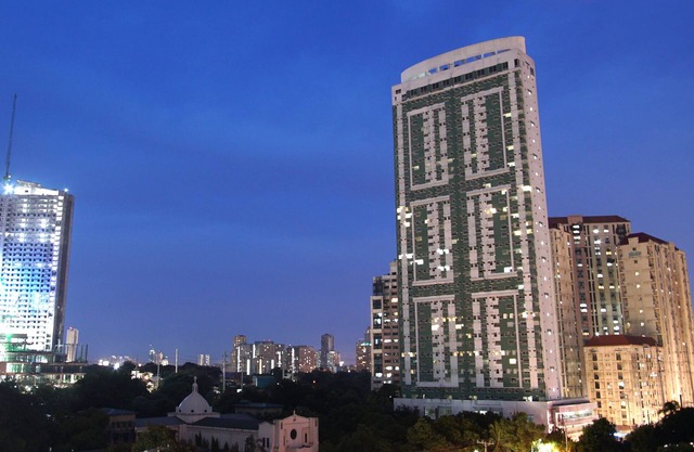Spacious 1 Bedroom Loft Type Unit near the Mall