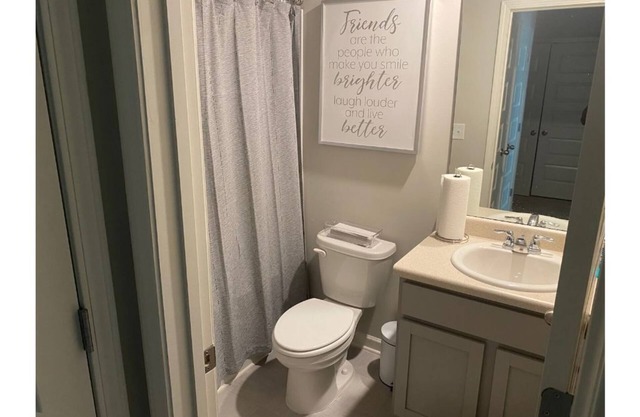 Spacious 1 bedroom town house