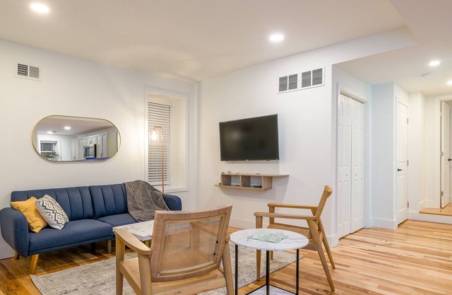 Spacious 1Bd in Cornhill+Parks.+Waterfall+Bars