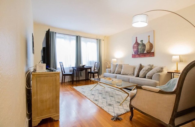 Spacious 1Bed, Boston Coll, Elevator, Roof Deck
