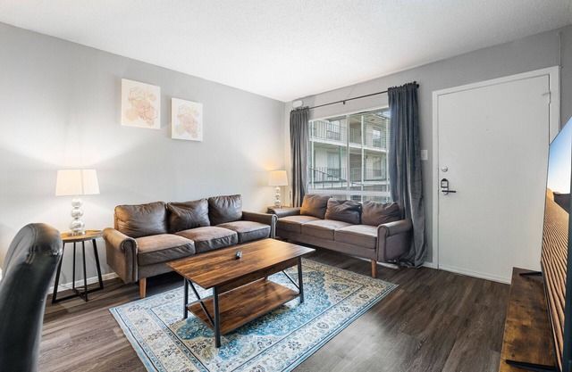 Spacious 1BR in Hydepark Austin 3932