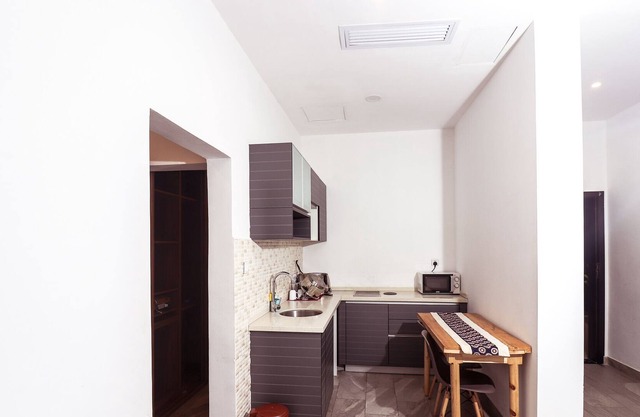 Spacious 1BR serviced apartment with wifi