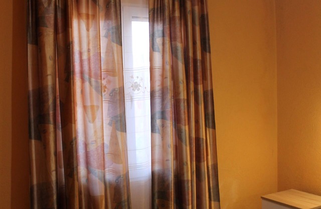 Spacious 2-bedroom apartment with AC, WiFi in peaceful Bar