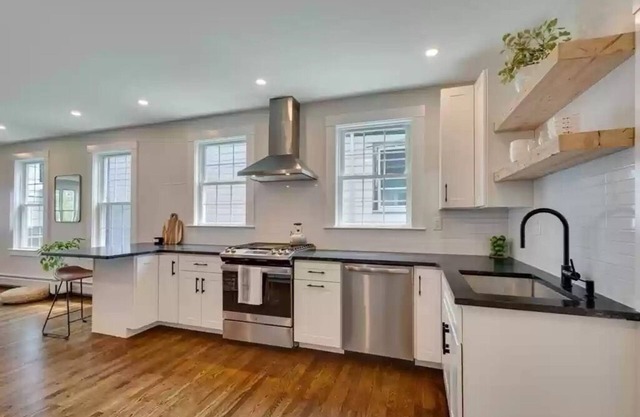 Spacious 2-Bedroom in Somerville