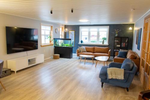 Spacious 220 sqm Apartment with 4 Bedrooms