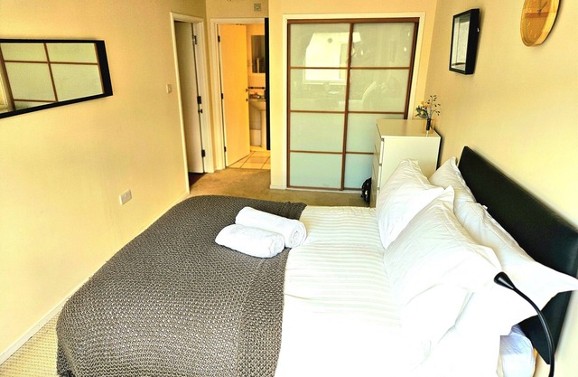 2 hab/ 2 baños piso con espacio y parking Wembley