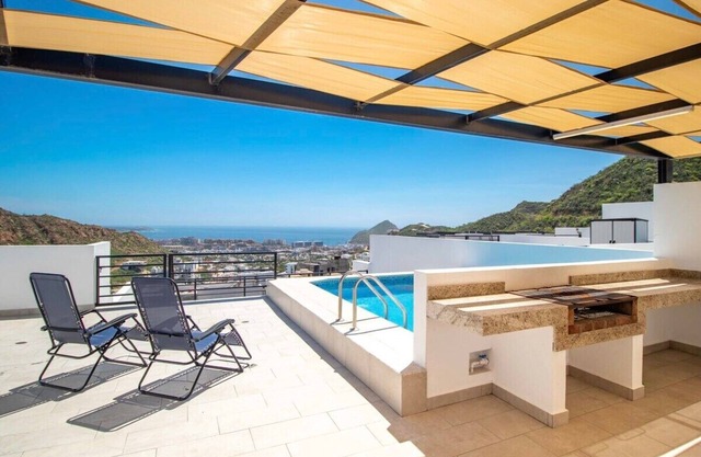 Spacious 2Bed/2Bath Cabo San Lucas Condo!