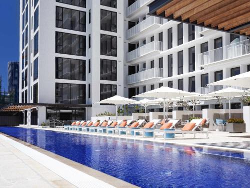 Spacious 2bed 2bath Apartment with City Views