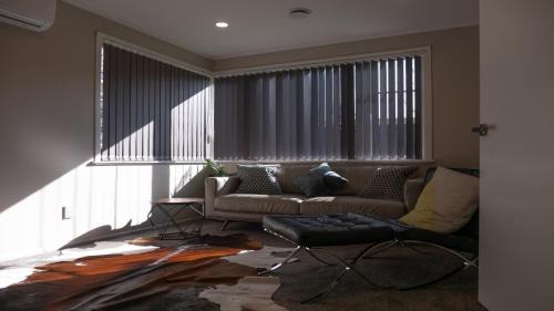 Spacious 2BR Home in the Suburbs