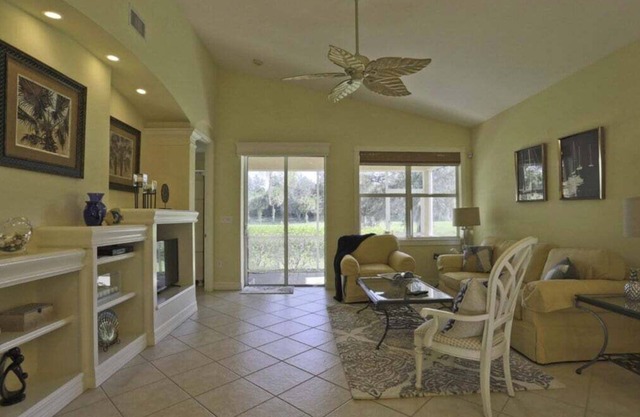 Spacious 3/2 home located in Tara Preserve with screened patio - Skippin Stones