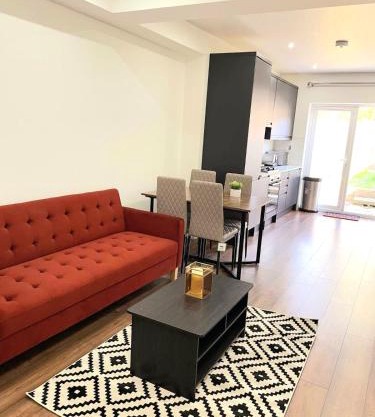 Spacious 3 Bed flat Belvedere Dartford