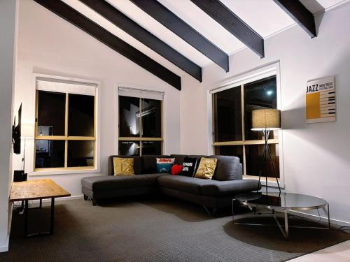 Spacious 3-Bed Home in Werribee!