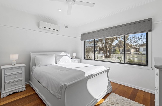 Spacious 3-Bed With Outdoor Dining Near Airport