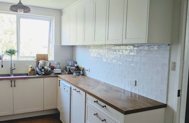 spacious 3 bedroom apartment with the city view