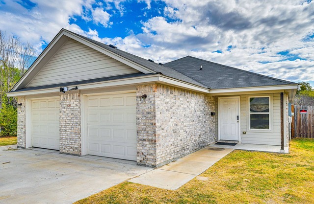Spacious 3-bedroom apartment with WiFi, AC in nice Killeen