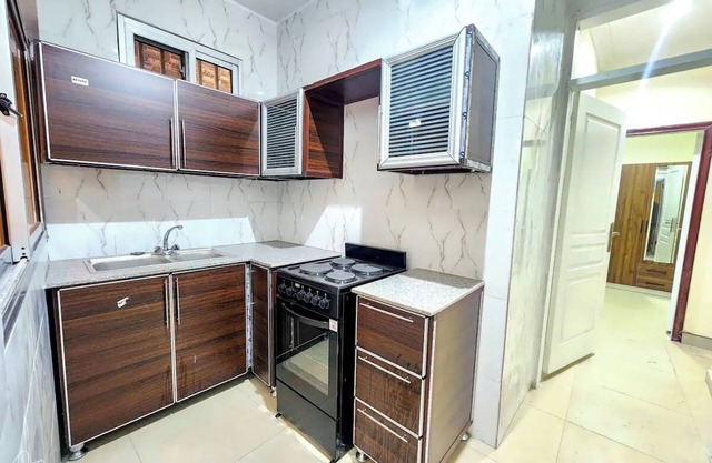 Spacious 3-bedroom apartment in superb Limete, Kinshasa with WiFi, AC