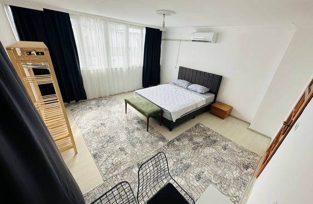 Spacious 3-bedroom condo in fabulous Antalya with AC, WiFi