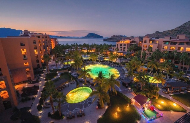 Spacious 3-bedroom hotel suites with WiFi, AC in delightful Loreto