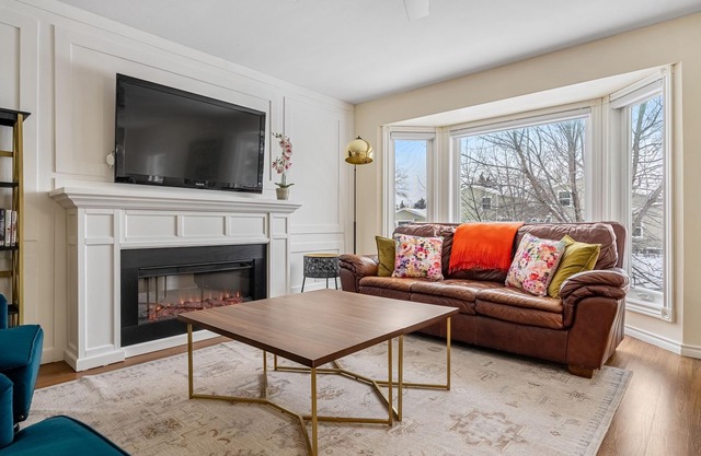 Spacious 3 Bedroom SE Home