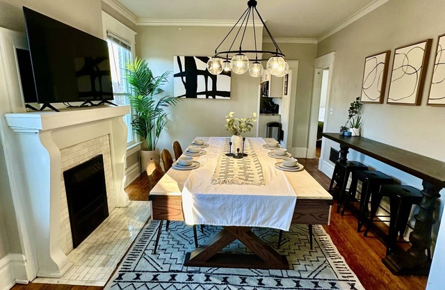 Spacious 3bd/2ba Home Downtown Area