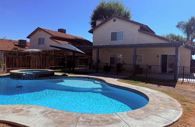 Spacious 3BR/2.5BA Home w/ Pool
