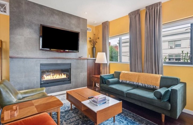 Spacious 3BR/2BA w/ Steam Shower, Gated Parking & Full Kitchen