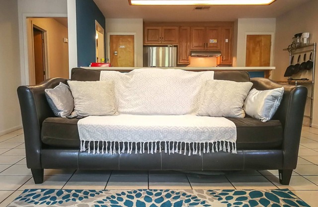 Spacious 3BR/3BA Retreat Near Baylor & Downtown!