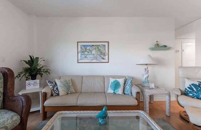 Spacious 3BR Beachfront Condo w/ Balcony & Parking