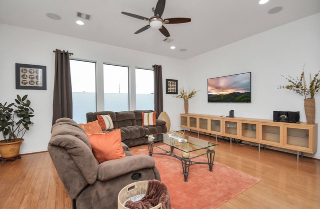 Spacious 3BR/ Medical Center/NRG/Texans/Galleria/Prime Location