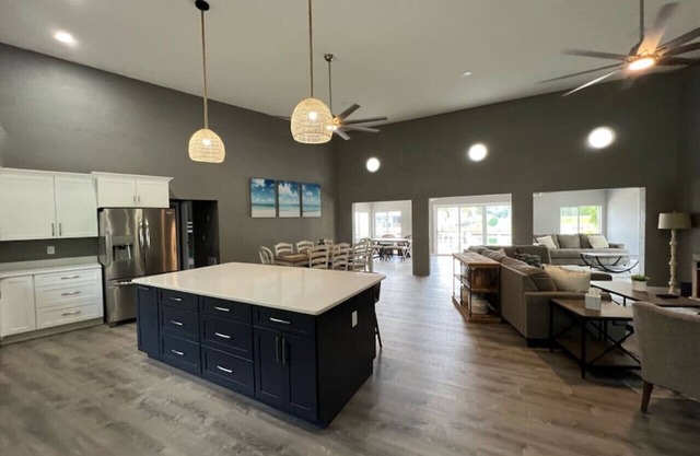 Spacious 4/2- Pool & boat dock