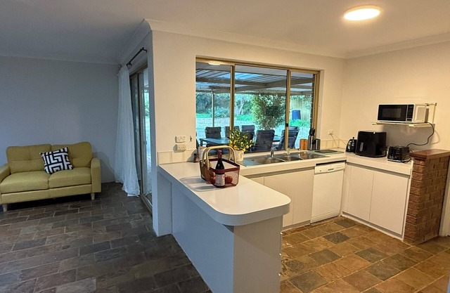 Spacious 4-Bed Family Retreat