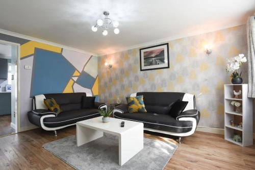 Spacious 4-Bed Family House