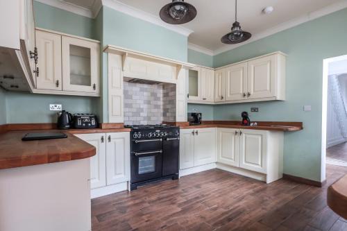 Spacious 4 Bed House