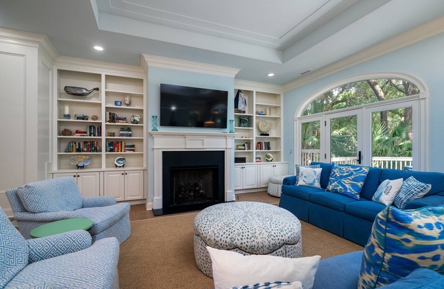 Spacious 5-bed home in Seabrook Island, perfect for families and golf enthusiasts Amenity Cards