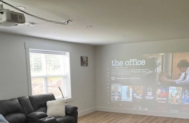 Spacious 4 bedroom - 5 min from City Center!
