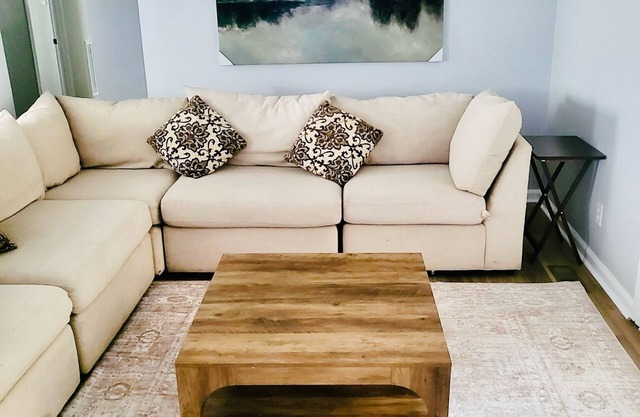 SPACIOUS 4-Bedroom 10 Mins AFB