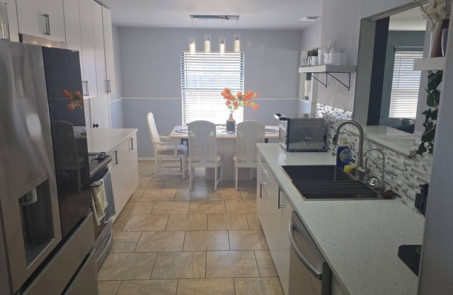 Spacious 4-bedroom house in charming Wichita Falls near airbase with WiFi, AC