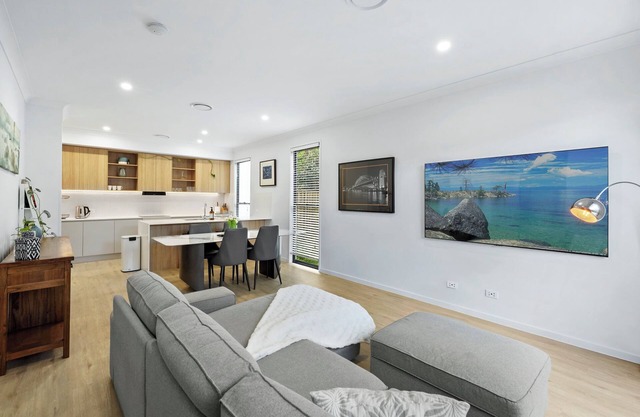 Spacious 4 Bedroom Retreat in Quiet Pocket
