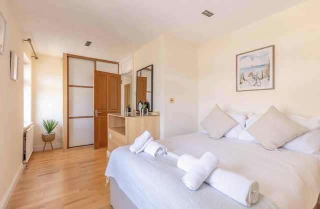 Spacious 4-Bedroom Home | Parking | Garden