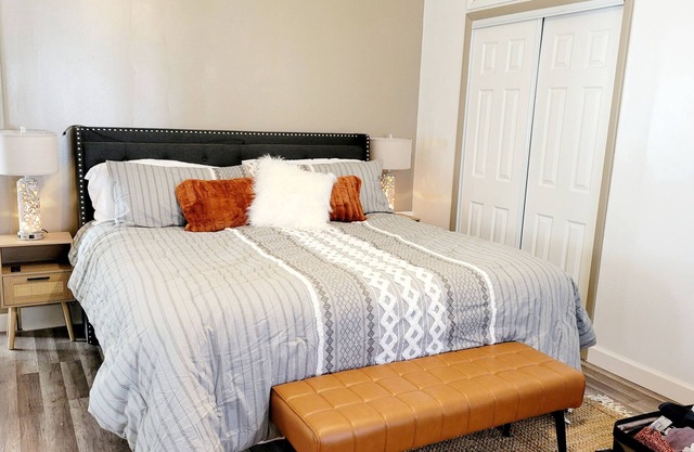 Spacious 4-bedroom house in beautiful Tawas City blocks from the beach!