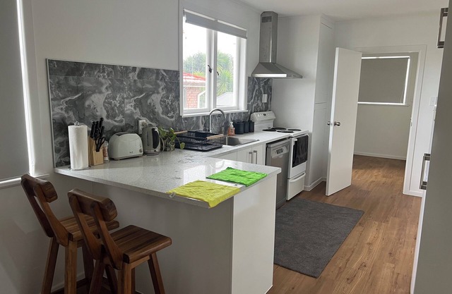 Spacious 4 bedroom House in Manukau