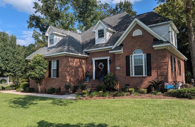 Spacious 4-bedroom house with Hot Tub in charming Conway