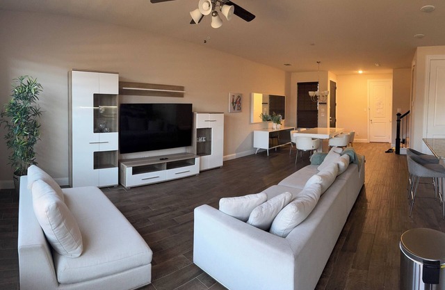 Spacious 4-bedroom in lovely Allen, Near Allen Outlet, Weekly/Monthly Discounts!