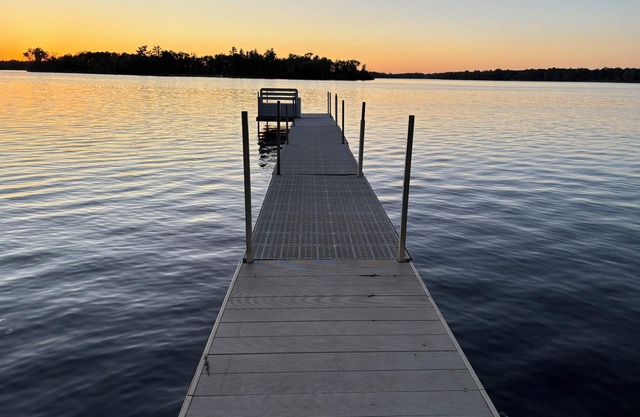 Spacious 4-bedroom light-filled house in Pine City on Lake Pokegama