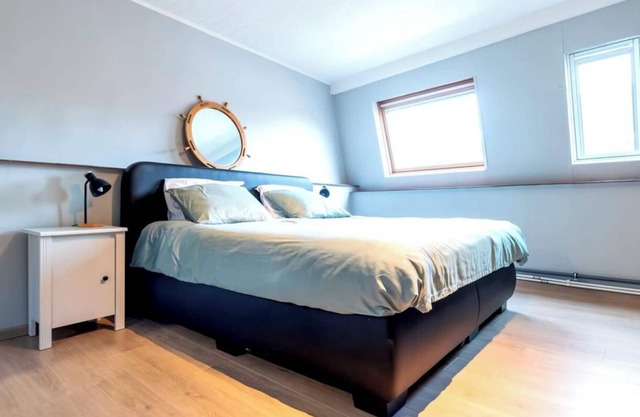 Spacious 4-bedroom townhome in charming Brugge with FREE PARKING