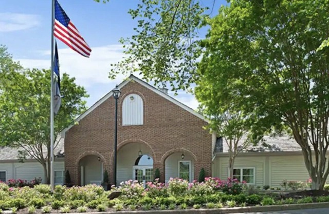 Spacious 4 Bedroom Suite @ The Historic Powhatan Resort