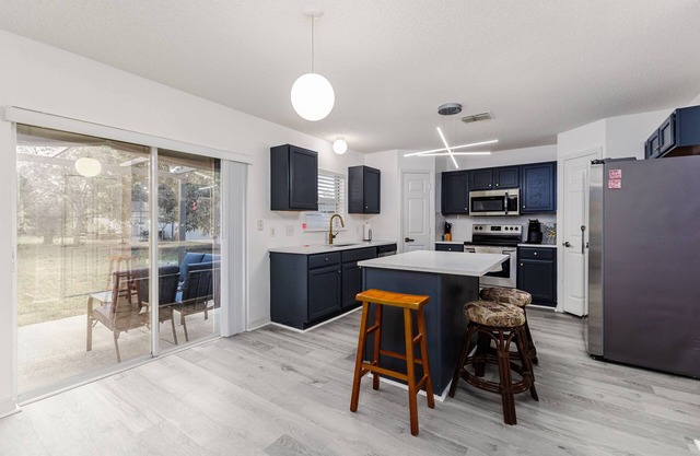 Spacious 4-Bedroom Family-Friendly House in Winter Haven, FL