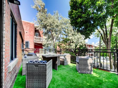 Spacious 4-Bedrooms in HoMa Montreal 22