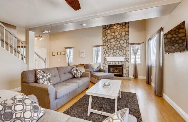 Spacious 4Bdr Entire Home with Pool & Spa, Outdoor Dining & 40’ RV Parking.
